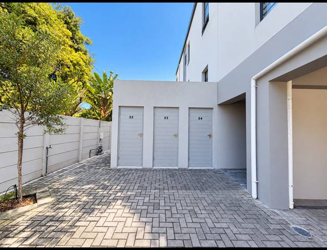 2 BEDROOM APARTMENT FOR SALE IN TABLE VIEW